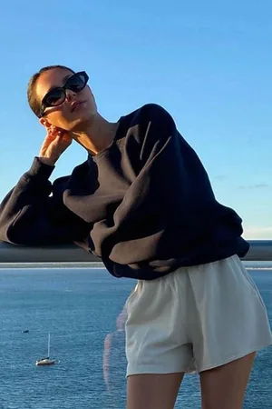 MADMEXT Black Crew Neck Basic Sweatshirt Mg1559