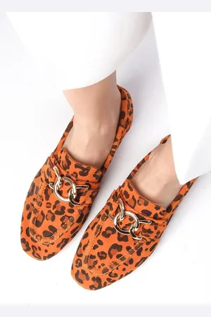 Mio Gusto Myrcella Genuine Suede Orange Color Leopard Pattern Chain Accessory Blunt Toe Women