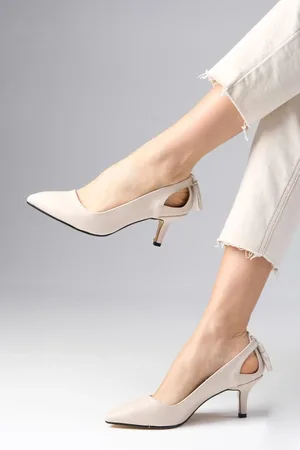 Mio Gusto Drop Beige Women