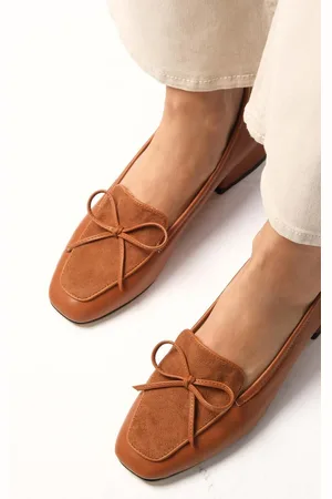 Mio Gusto Tilda Tan Color Flat Toe Short Heel Women