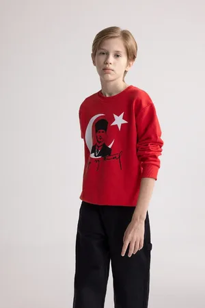 DeFacto Boy