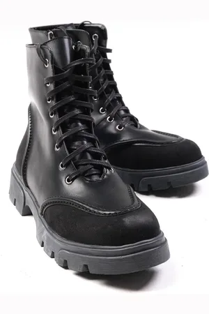 Mio Gusto Samantha Black Laced and Zippered Thick Soled Women