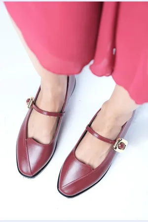Mio Gusto Juliet Claret Color Side Buckle Women