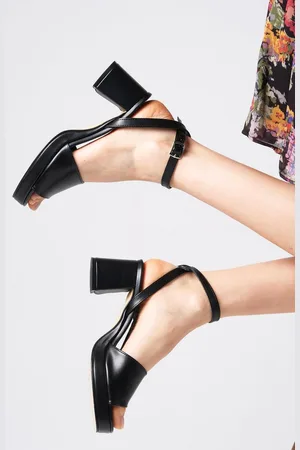 Mio Gusto Elen Women