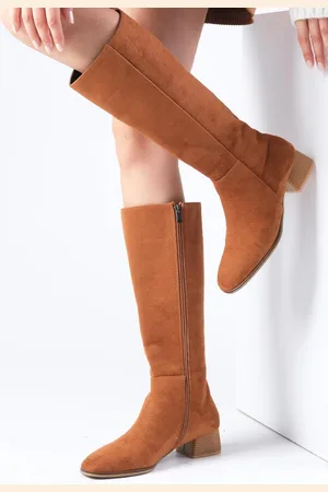 Mio Gusto Briony Tan Suede Side Zipper, Thin Faux Für Lined Blunt Toe Women