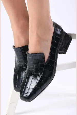 Mio Gusto Gaia Black Color Animal Patterned Flat Toe Women