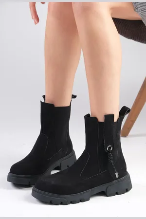 Mio Gusto Hera Black Color Elastic Thick Sole Women