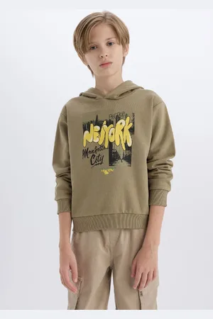 DeFacto Boy