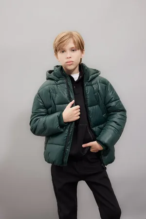 DeFacto Boy