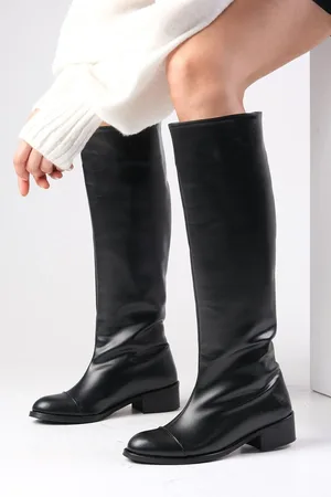 Mio Gusto Parley Black Color No Zipper With Thin, Faux Für Lined Women