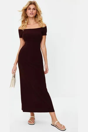Trendyol Brown Carmen Collar Fitted/Fitted Stretchy Knitted Maxi Pencil Dress