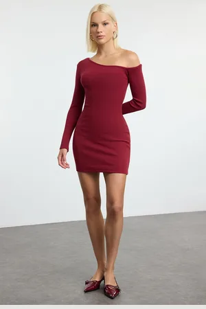 Trendyol Burgundy Fitted Asymmetrical Neckline Off Shoulder Mini Ribbed Flexible Knitted Pencil Dress