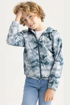 DeFacto Boy