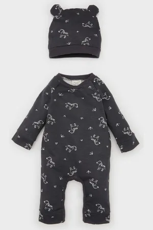 DeFacto Baby Boy Newborn 2-Piece Set Zebra Printed Long Sleeve Jumpsuit Beanie