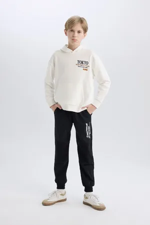 DeFacto Boy