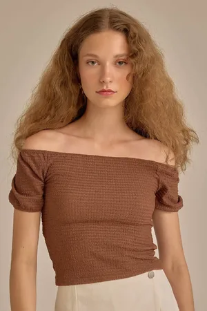 DeFacto Fitted Off Shoulder Wrinkled Short Sleeve T-Shirt