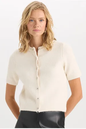 DeFacto Regular Fit Crew Neck Basic Plain Buttoned Short Sleeve Knitted Cardigan