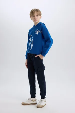 DeFacto Boy