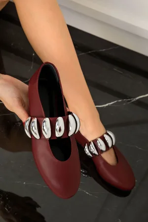 SOHO Claret Red Women