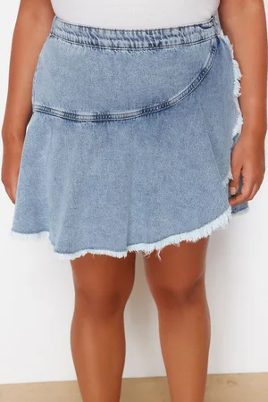 Trendyol Curve Light Blue Flywheel Detailed Mini Denim Shorts Skirt
