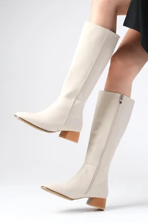 Mio Gusto Briony Beige Color Side Zipper, Thin Faux Für Lined Blunt Toe Women