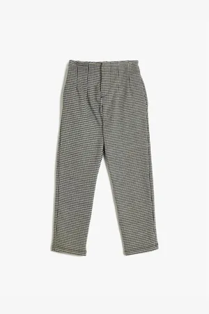 Koton Carrot Trousers with Pleated Detail and Elastic Waist and Pockets