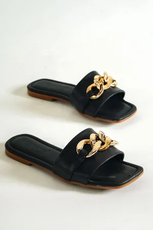 Capone Outfitters Women