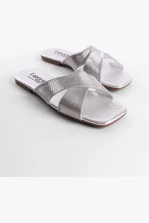 Capone Outfitters Women