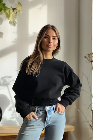 Trendyol Black Snap Fastener Relaxed Crop Thick Knitted Sweatshirt