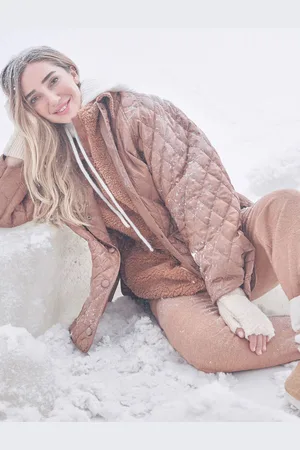 Koton Şahika Ercümen X - Prošívaná oversize bunda s kapsami