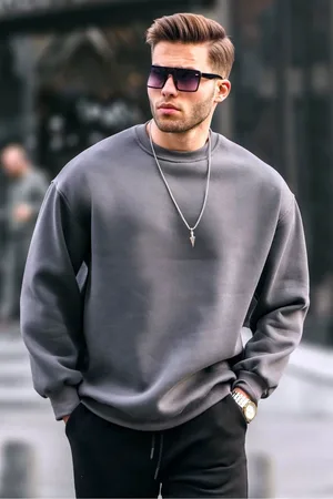 MADMEXT Smoked Crewneck Oversized Men