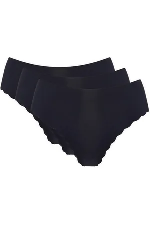Gorteks Lucky seamless panties with decorative edge 3-pack