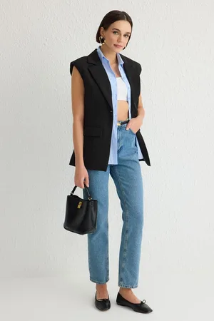 Trendyol Black Fitted Shirt with Fitted Vest