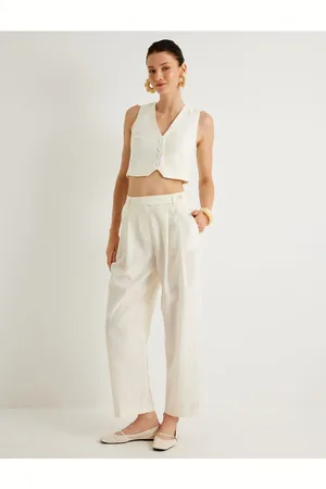 Koton X Melis Ağazat - Crop Vest V Neck