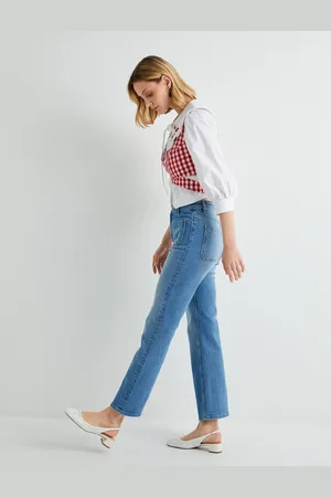 Koton X Tuba Ünsal - Short Flared Jeans with Front Pocket Detail