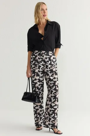 Trendyol Black Elastic Waist Wide Leg/Wide Leg Batik Patterned Trousers