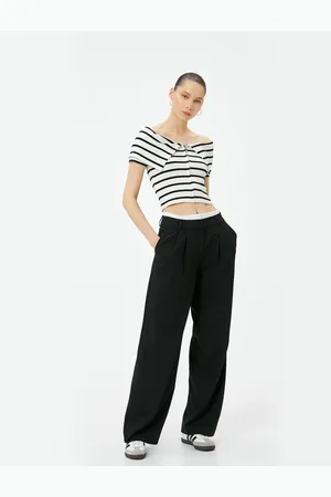 Koton Zippered Off Shoulder T-Shirt with Floor Detail Short Sleeve Viscose Fabric Slim Fit