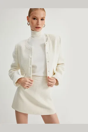 Koton Glittery Round Neck Pocket Snap Button Detailed Short Tweed Jacket