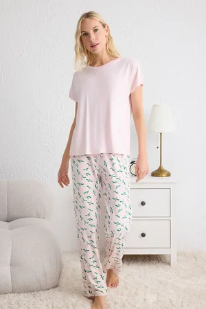 Trendyol Pink Floral Knitted Pajama Set