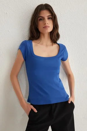 Trendyol Saks Square Neck Fitted/Body Fitted Knitted Blouse
