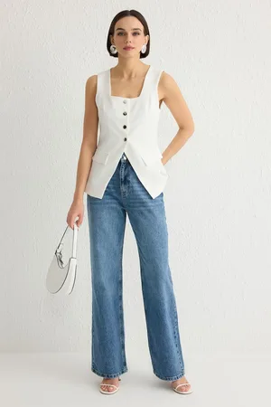Trendyol White Fitted Square Collar Thick Strappy Woven Vest