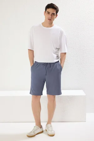 Trendyol Limited Edition Indigo Oversize/Wide Cut Textured Wrinkle-Free Ottoman Shorts