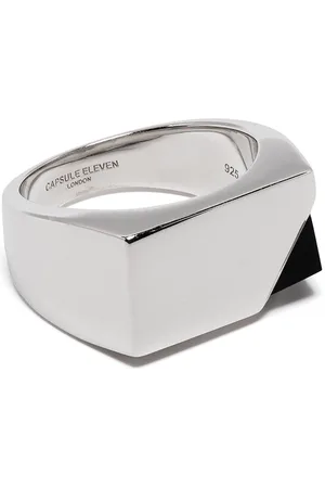 CAPSULE ELEVEN Jewel Beneath signet ring
