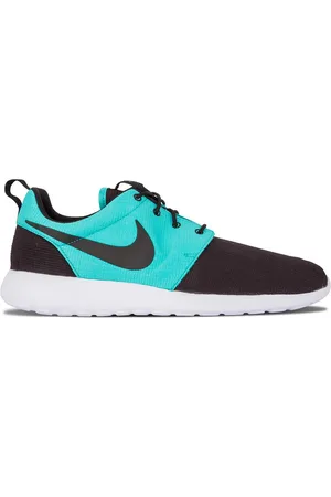 Nike Rosherun low-top sneakers