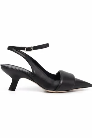 vic matiè Pointed low-heel pumps
