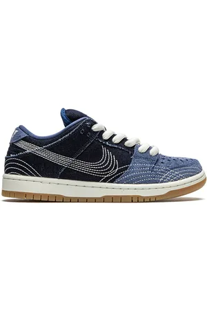 Nike SB Dunk Low sneakers