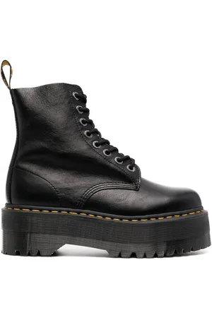 Dr. Martens 1460 Pascal Max platform boots