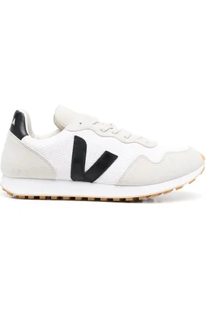 Veja Logo-patch low-top sneakers