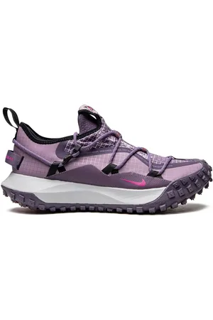 Nike ACG Mountain Fly Low SE sneakers