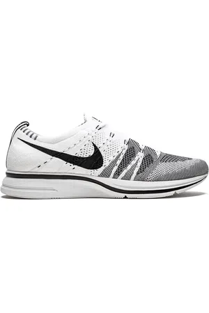 Nike Flyknit "2017 Release" sneakers